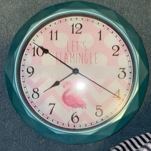 Flamigo clock